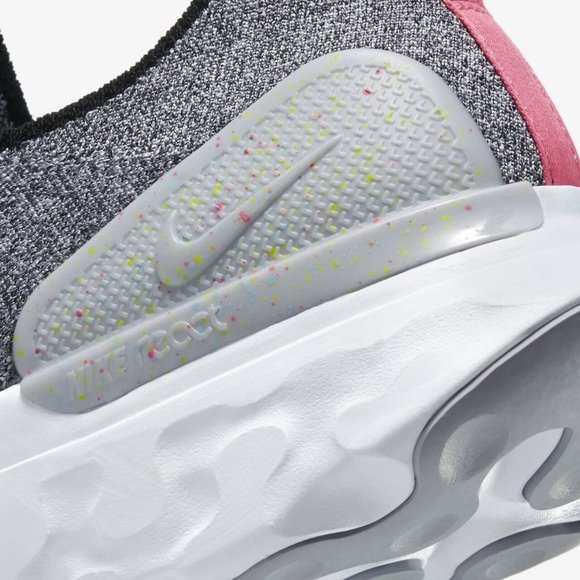 Nike React Phantom Run Flyknit 2 Grey Crimson White Black CZ7865-100 - Picture 4 of 11